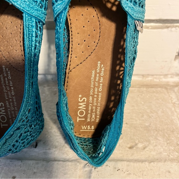 Toms Classic Crochet Turquoise Flats - Women’s SZ 5.5 - Picture 9 of 9